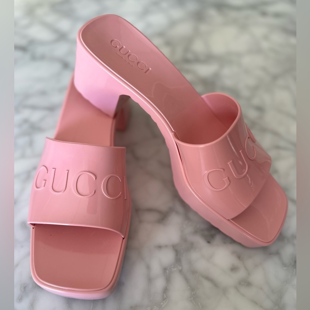 Gucci rubber sandals pink slides slippers size 39